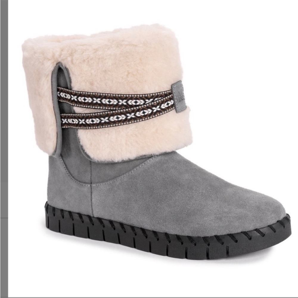 NWT Muk Luks gray cream faux fur winter boots - Picture 5 of 10